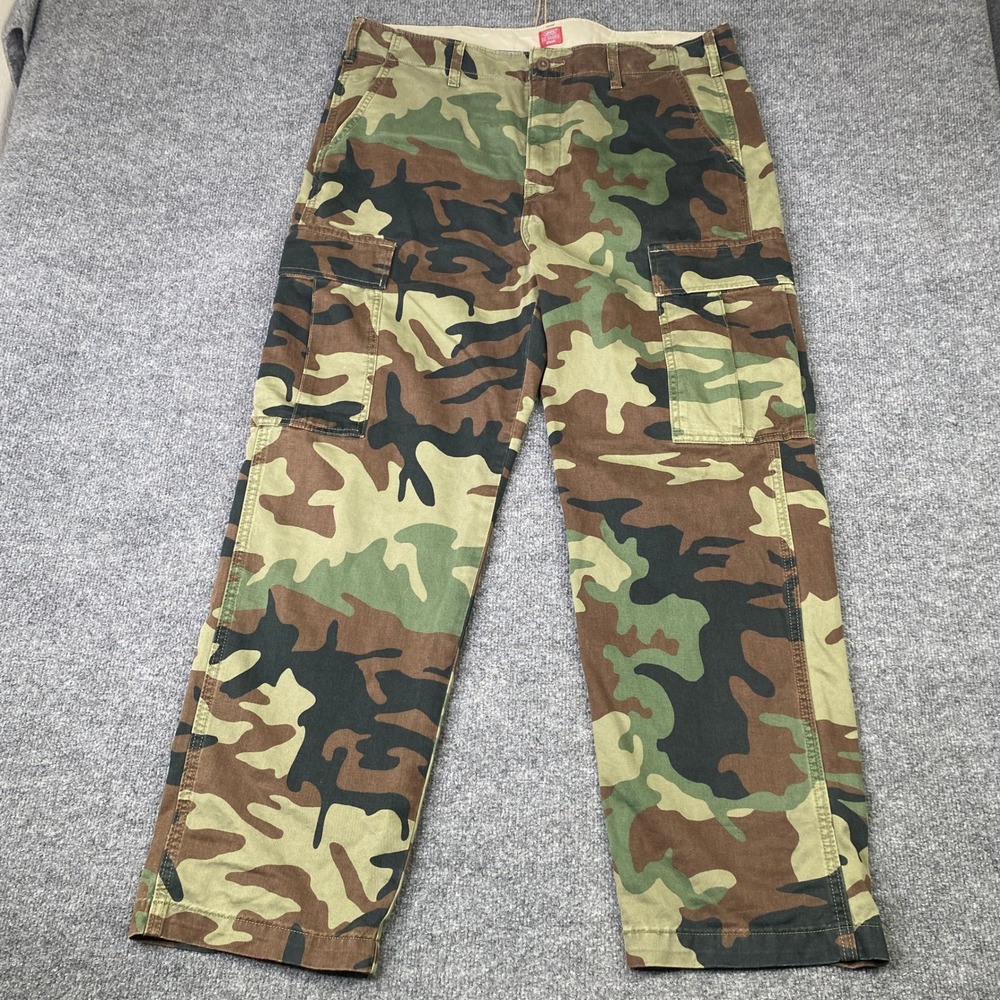 Levis XX Cargo Straight Camo Pants Mens 38x30 Woodland Camouflage A7364-0014